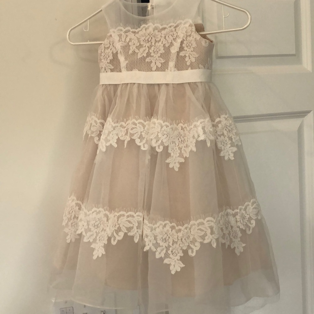 Size 3t flower girl dress David’s Bridal lace